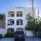 Foto: Bright & modern new 2BR/2Bth w/ parking 1/16