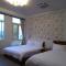 Grapefruit Heping Guesthouse