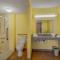 Express Inn & Suites - 5 Miles from St Petersburg Clearwater Airport
