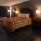 Express Inn & Suites - 5 Miles from St Petersburg Clearwater Airport - 克利尔沃特
