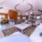 Duck Diamond - Sanderling, Ocean View, 95 Yds to Beach, Hot Tub, Sauna, Community Pool