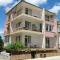 Kazlarov Guest House