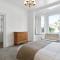Amberley - circa 1880s Luxury - 5 brooms sleeps 9