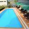 Monty Suites & Golf
