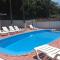 KIT 5 - Estúdio com churrasqueira piscina ar wifI vaga cozinha - Itapema