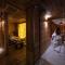 Gold Hotel