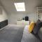 City Centre Townhouse-3 Bedrooms & Parking - Excellent Location