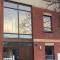 City Centre Townhouse-3 Bedrooms & Parking - Excellent Location