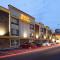 Quality Inn & Suites Ames Conference Center Near ISU Campus - أيمز