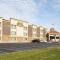 Quality Inn & Suites Ames Conference Center Near ISU Campus - أيمز