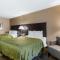 Quality Inn & Suites Des Moines - Merle Hay Road