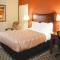 Quality Inn & Suites Ames Conference Center Near ISU Campus - أيمز