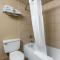 Quality Inn & Suites Des Moines - Merle Hay Road