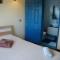 Altheas nice, comfy 4 BR townhouse with pool in Grand Bay- AH 1