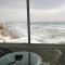 Front-Row - Skyline Retreat - Pool Access