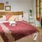 Romea Suites