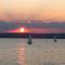 Sunshine Beach House, DIREKT AM SEE, eigenes BOOT, PRIVATE BEACH, Grill, WLAN