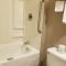 Rodeway Inn & Suites Monroeville-Pittsburgh