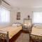 Apartments and Rooms Villa Erede