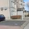 Dwellcome Home Ltd 2 Bedroom King & Double Central Apartment, Free Allocated Barrier Secured Parking Space at rear entrance & Fast WIFI, Ideal for long term contractor, corporate, etc stays, Regular housekeeping option - see our site for assurance - Aberdeen