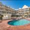Crystal Beachfront Apartments