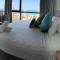 Qube Broadbeach Ocean View Apartments - Gold Coast