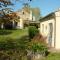 Casale Oliva in a landscape of oaks, olive e cherry trees