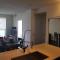 Foto: Furnished Apartments Near Square One by Canvas 14/102