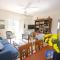 Foto: Charming 2BD with Quiet Sunny Terrace 4/25