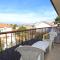 Apartments with parking space Supetar, Brac - 16656