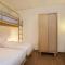 MaxOneHotel Tidar Surabaya