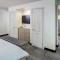 The Rushmore Hotel & Suites