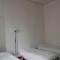 1 bed in Basic 6 Bed Female Room share Bathroom