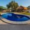 Overlander Homestead Motel