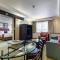 Cresta President Hotel