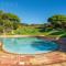 L&A Villa with Private heated Pool in Prainha
