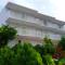 YANNA Studios & Apartments