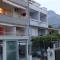 Apartments with a parking space Baska Voda, Makarska - 16517