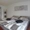 Lake View Apartment