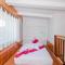 Lanta Ray Bay Hotel