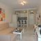 Romantic Retreat with Marine View
