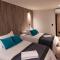 Hotel H9