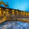 Ramada by Wyndham Costa Mesa/Newport Beach - Costa Mesa