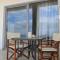 Coral Sea Apartment