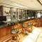 Hotel Meraden Grand