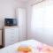 Holiday Home Giovanni Vabriga with private Jacuzzi