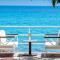 Xenios Dolphin Beach Hotel