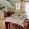Fayruz Villa is a 3 bedroom, 3 bathroom detached house with AC and swimming pool 5 minutes walk from Flic en Flac public beach