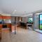 Oasis Apartments on Hamilton Island by HIHA