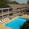 Holiday Hill Inn & Suites